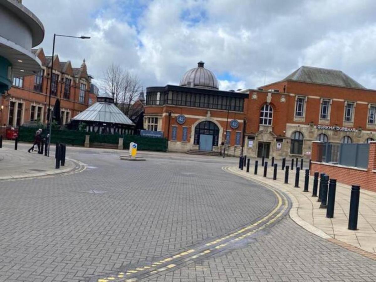Central 2 Bed Newly Built Duplex Penthouse With Free Gated, On-Site Parking, Lift Access, Self Check-In, Super Fast Wifi, Two Cathedral View Terraces & Sleeps 6 Peterborough Bagian luar foto